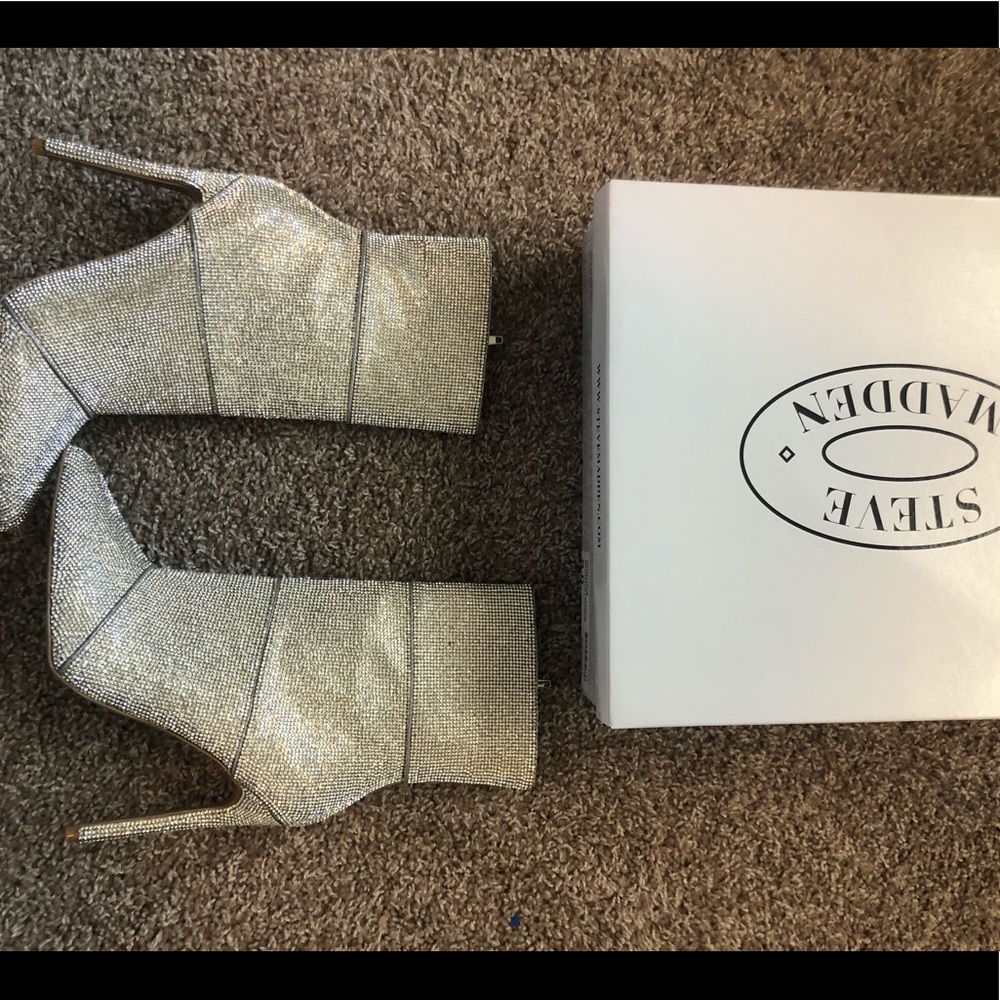 Steve Madden Winona Rhinestone Booties
